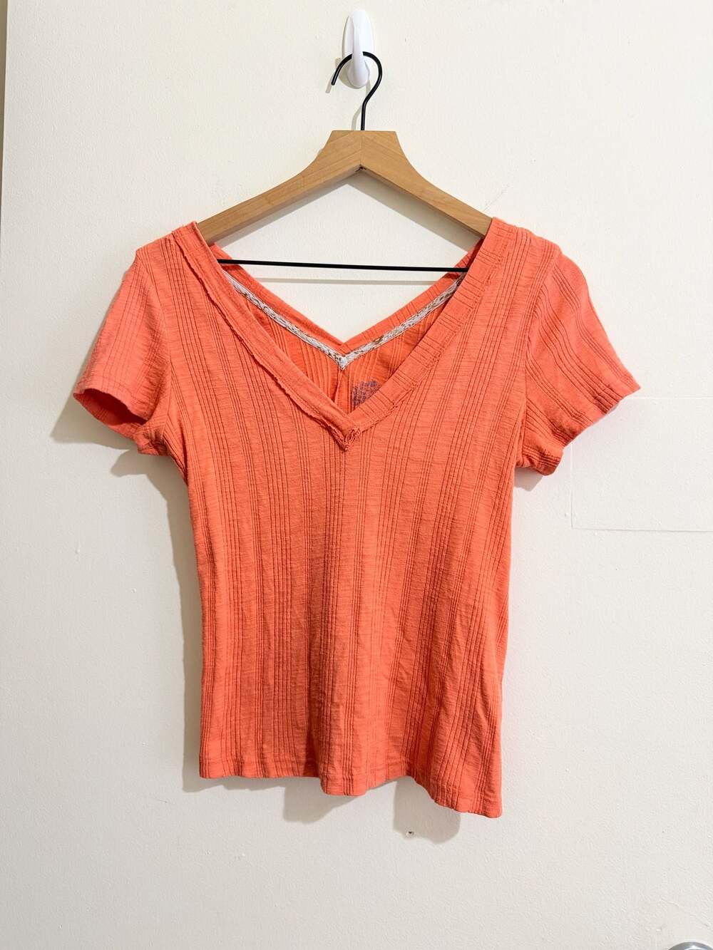 Pilcro Anthropologie M Coral Ribbed V-Neck Knit Top Women's Stretch Boho Y2K